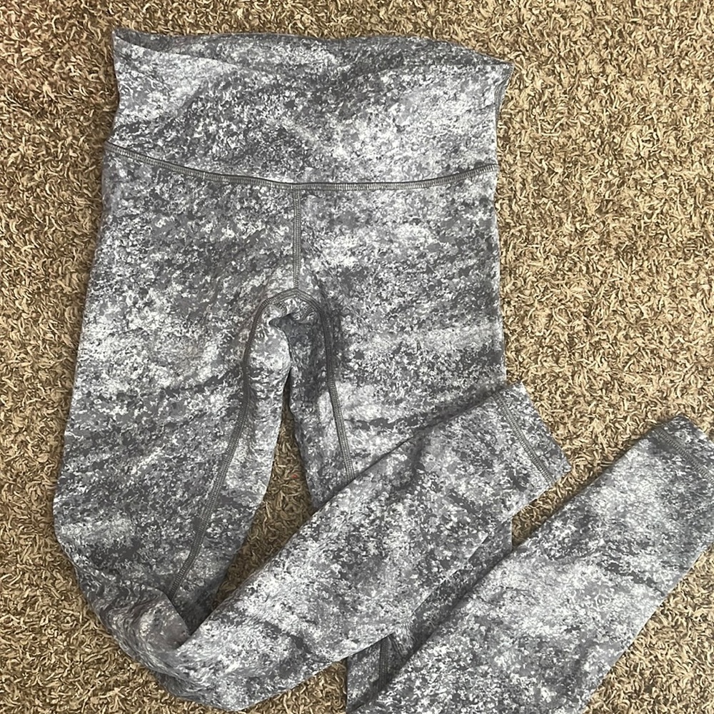 Lululemon wunder under tights